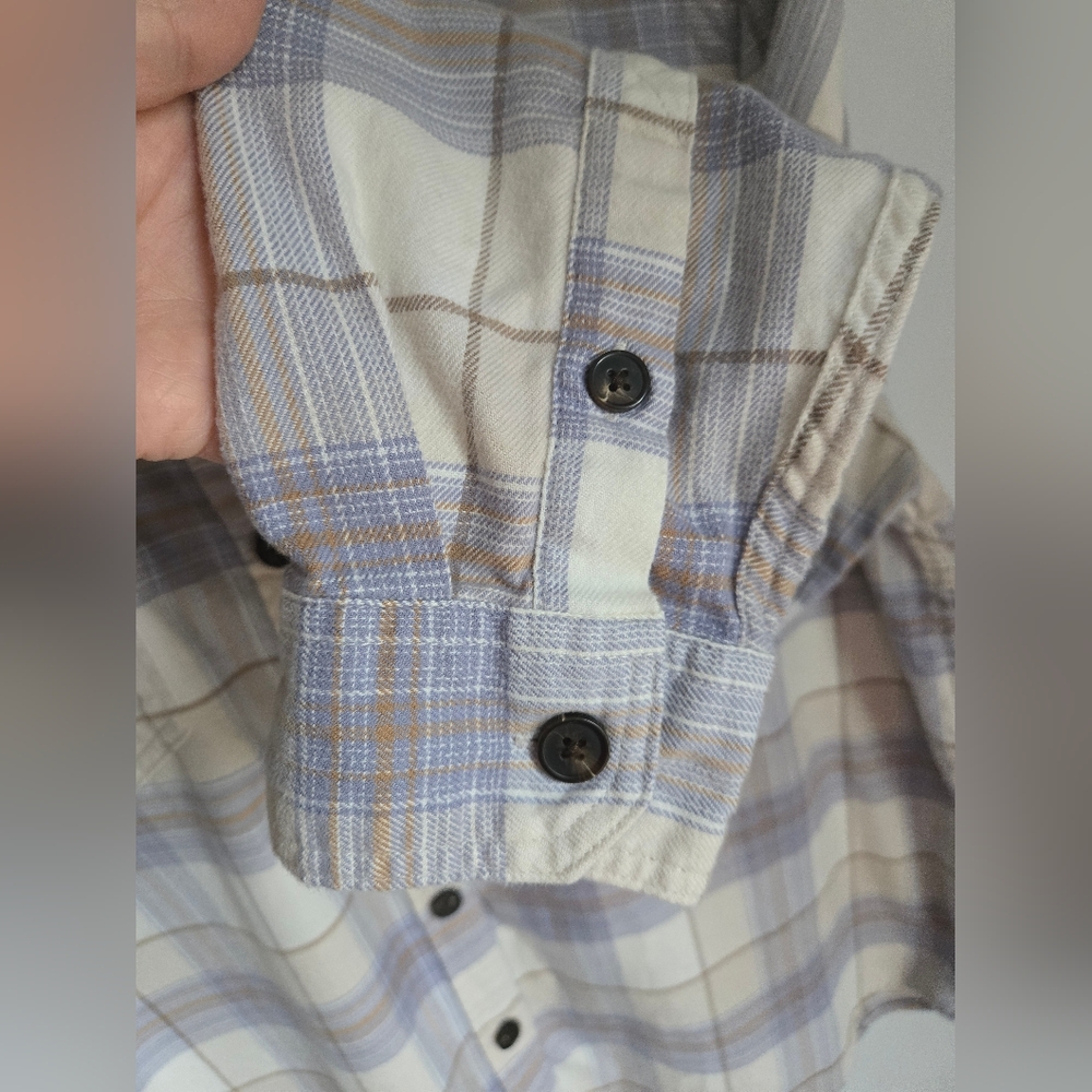 TILLEY  💯 Organic Cotton Plaid Button-Up Shirt - Picture 5 of 9